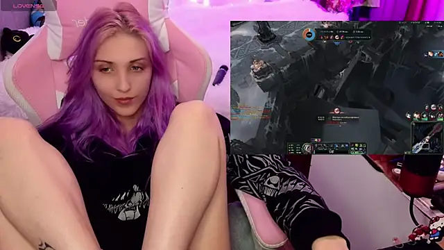 Violet Noir online show from January 2025 11:13:02 AM