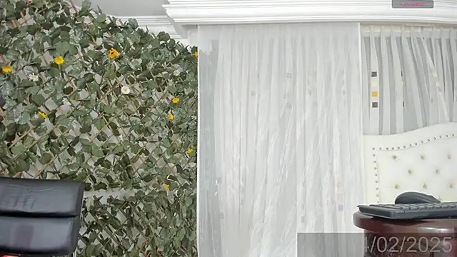 BunnyHotsx online show from February 2025 10:24:01 PM