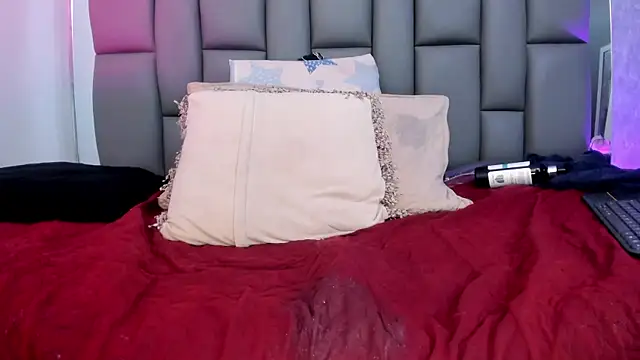  MiaBrown  online show from February 2025 06:09:02 PM