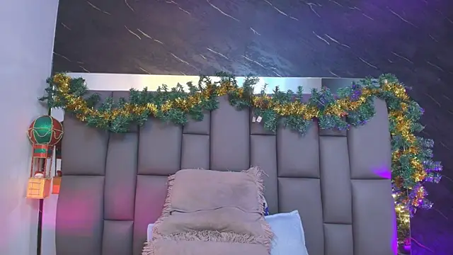  MiaBrown  online show from December 2025 12:10:01 PM