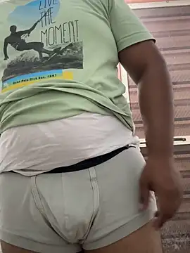 Snapshot of Honeydick7 chatting on March 2026 04:15:02 AM Honeydick7 online show from March 2026 04:15:02 AM