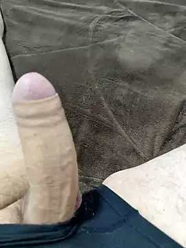 Snapshot of AndrePaus chatting on October 2025 06:23:01 PM AndrePaus online show from October 2025 06:23:01 PM