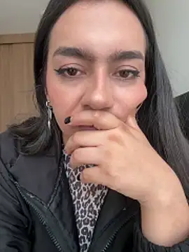 Snapshot of Nicollemays chatting on April 2026 01:14:01 PM Nicollemays online show from April 2026 01:14:01 PM