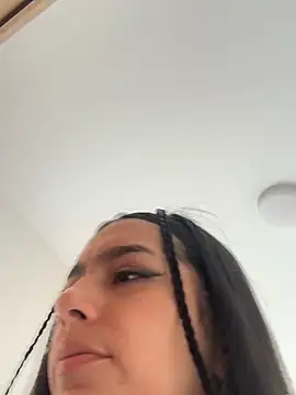 Snapshot of Nicollemays chatting on April 2026 01:13:02 PM Nicollemays online show from April 2026 01:13:02 PM