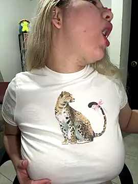 Celestedubois online show from November 2025 11:37:01 PM