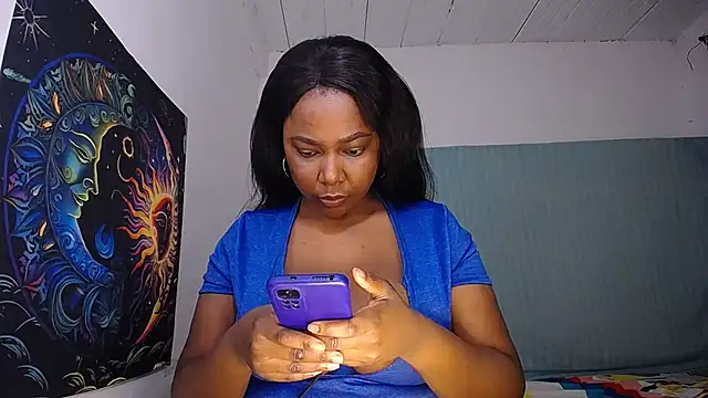 yselahot online show from December 2025 12:54:01 PM