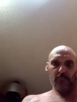ClydeCan409 online show from May 2026 07:49:02 AM