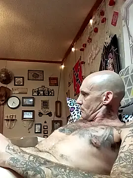 ClydeCan409 online show from July 2026 10:35:01 PM