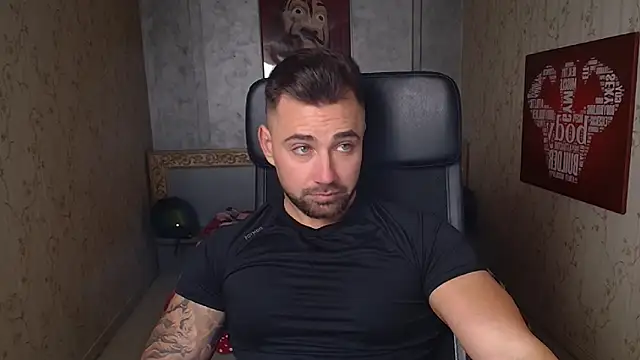 Snapshot of DuncanStone chatting on December 2024 05:22:01 PM DuncanStone online show from December 2024 05:22:01 PM