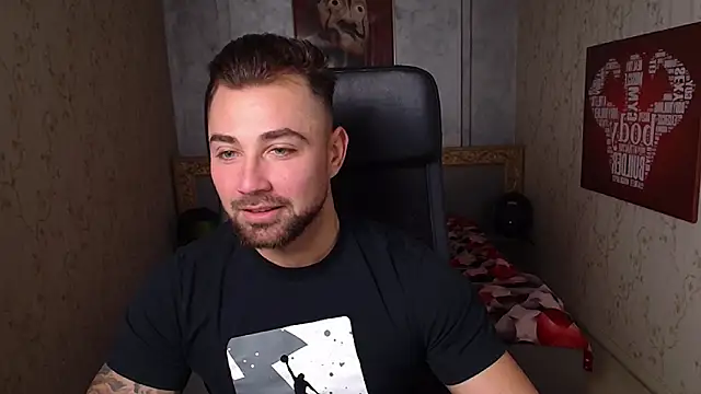 Snapshot of DuncanStone chatting on December 2024 01:44:01 PM DuncanStone online show from December 2024 01:44:01 PM