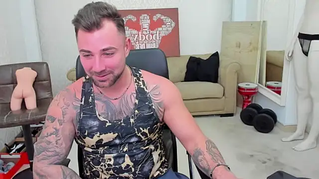 Snapshot of DuncanStone chatting on January 2025 07:27:02 AM DuncanStone online show from January 2025 07:27:02 AM