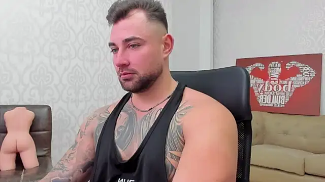 Snapshot of DuncanStone chatting on January 2025 10:53:02 AM DuncanStone online show from January 2025 10:53:02 AM