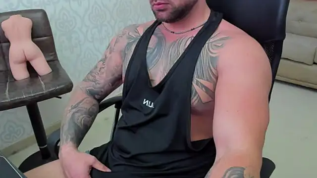 Snapshot of DuncanStone chatting on January 2025 05:01:01 PM DuncanStone online show from January 2025 05:01:01 PM