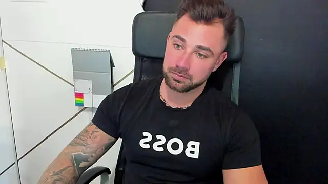 Snapshot of DuncanStone chatting on February 2025 11:49:02 AM DuncanStone online show from February 2025 11:49:02 AM