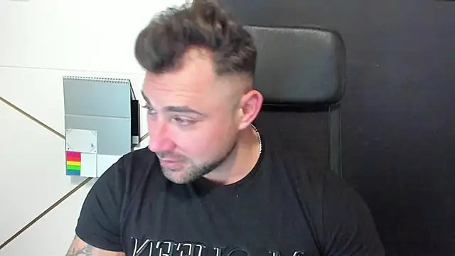 Snapshot of DuncanStone chatting on February 2025 04:36:02 AM DuncanStone online show from February 2025 04:36:02 AM