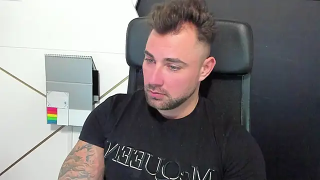 Snapshot of DuncanStone chatting on February 2025 07:37:01 AM DuncanStone online show from February 2025 07:37:01 AM