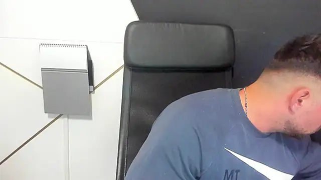 Snapshot of DuncanStone chatting on February 2025 02:50:02 PM DuncanStone online show from February 2025 02:50:02 PM