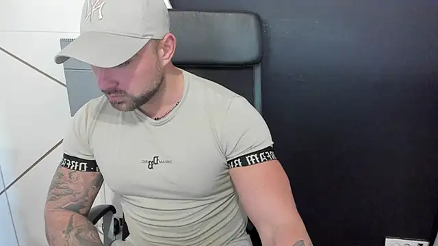 Snapshot of DuncanStone chatting on February 2025 11:07:02 AM DuncanStone online show from February 2025 11:07:02 AM