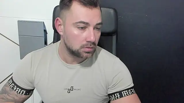 Snapshot of DuncanStone chatting on February 2025 05:24:01 AM DuncanStone online show from February 2025 05:24:01 AM