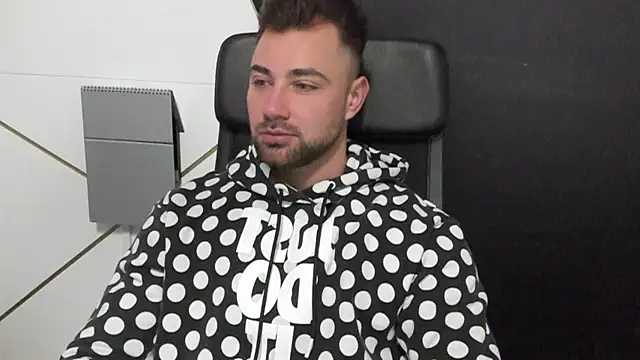 Snapshot of DuncanStone chatting on March 2025 05:31:02 AM DuncanStone online show from March 2025 05:31:02 AM