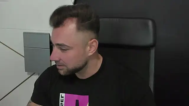 Snapshot of DuncanStone chatting on March 2025 12:12:01 PM DuncanStone online show from March 2025 12:12:01 PM