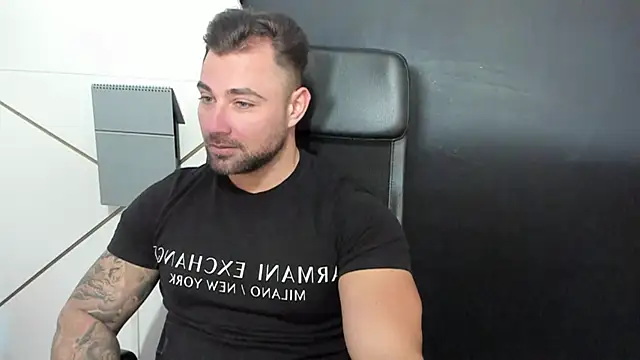 Snapshot of DuncanStone chatting on March 2025 07:53:02 AM DuncanStone online show from March 2025 07:53:02 AM