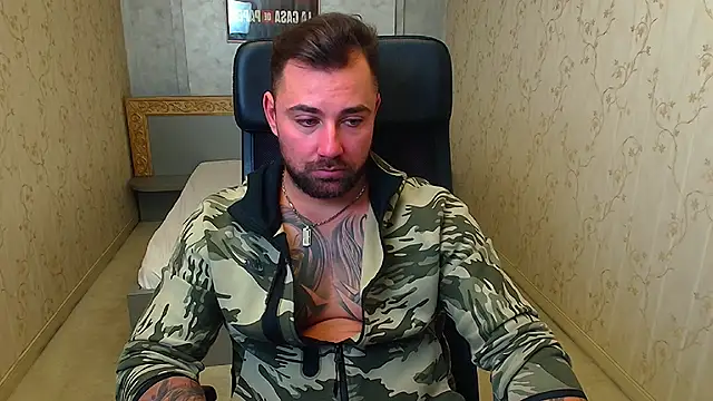 Snapshot of DuncanStone chatting on October 2025 03:54:01 PM DuncanStone online show from October 2025 03:54:01 PM