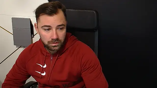 Snapshot of DuncanStone chatting on October 2025 03:51:02 AM DuncanStone online show from October 2025 03:51:02 AM