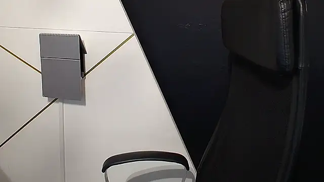 Snapshot of DuncanStone chatting on October 2025 04:31:02 AM DuncanStone online show from October 2025 04:31:02 AM