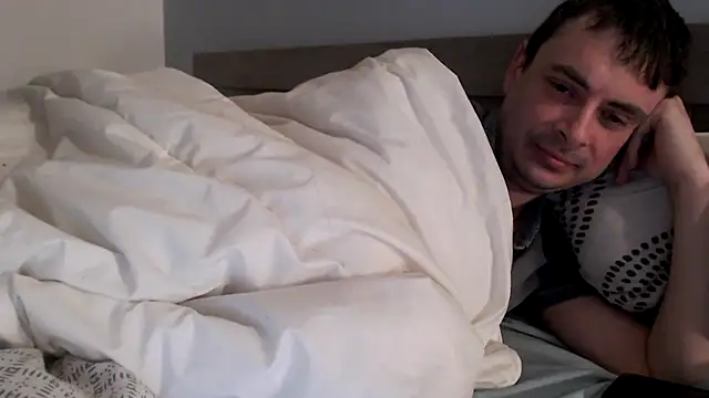 freddy0222222 online show from February 2025 06:19:01 AM