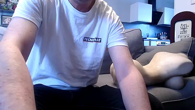 Snapshot of freddy0222222 chatting on June 2026 05:38:01 AM freddy0222222 online show from June 2026 05:38:01 AM