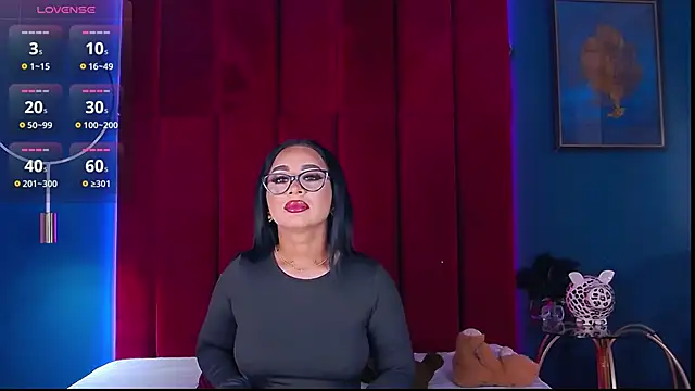 MadyLuxxx online show from February 2026 07:21:01 PM