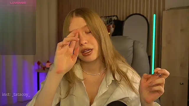 Snapshot of TataCoy chatting on March 2025 05:29:02 AM TataCoy online show from March 2025 05:29:02 AM