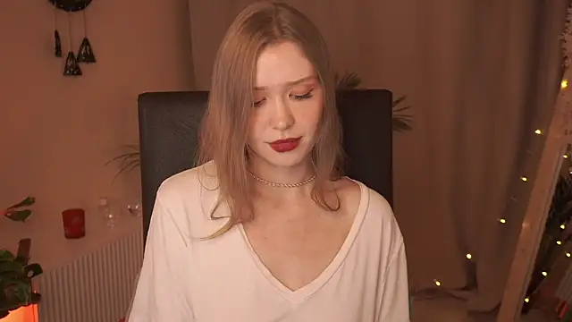 Snapshot of TataCoy chatting on September 2025 01:00:02 PM TataCoy online show from September 2025 01:00:02 PM