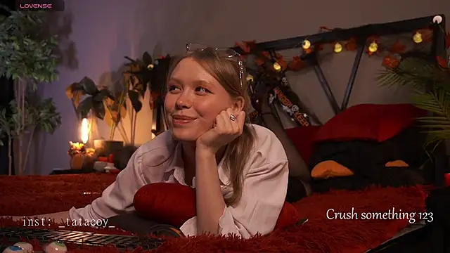 Snapshot of TataCoy chatting on October 2025 07:19:02 PM TataCoy online show from October 2025 07:19:02 PM