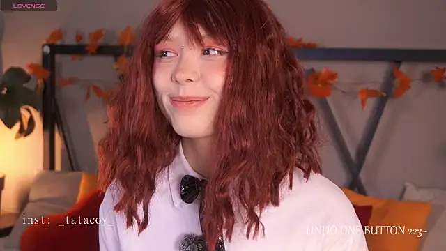 Snapshot of TataCoy chatting on November 2025 01:54:02 PM TataCoy online show from November 2025 01:54:02 PM