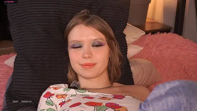 Snapshot of TataCoy chatting on February 2026 01:51:01 PM TataCoy online show from February 2026 01:51:01 PM