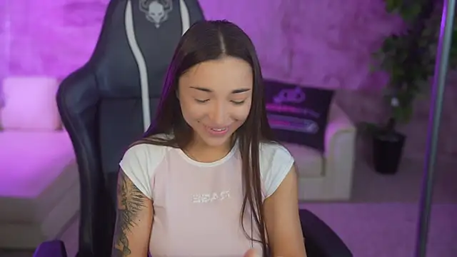 Jasmine Flow online show from October 2025 07:38:02 AM