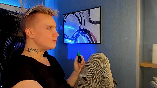 AlexxSweet online show from February 2025 06:56:02 PM