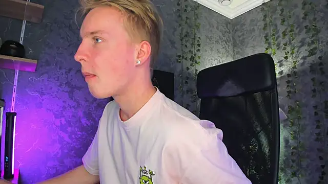 AlexxSweet online show from October 2025 06:26:02 AM