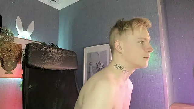 Snapshot of AlexxSweet chatting on March 2026 06:07:02 AM AlexxSweet online show from March 2026 06:07:02 AM