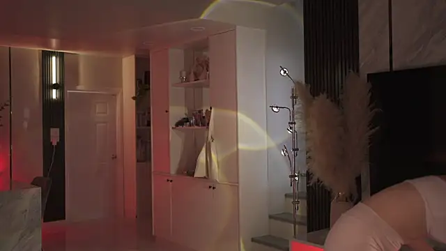 VixenMia online show from April 2026 04:08:02 AM