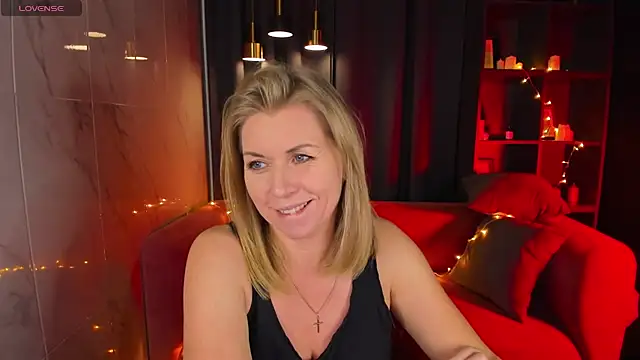 Annie Light online show from January 2025 08:41:02 AM