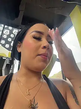 Luisa Fernandaa online show from March 2026 07:06:02 PM