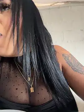 Luisa Fernandaa online show from April 2026 06:08:02 PM