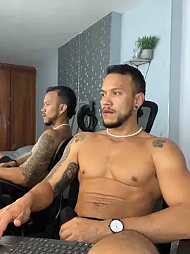 ARON TAYLER01 online show from January 2025 04:18:02 PM