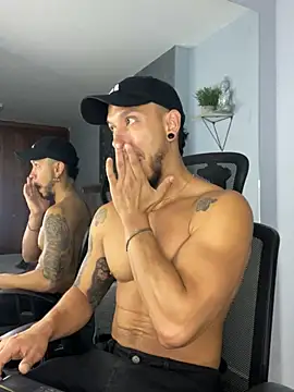 ARON TAYLER01 online show from January 2025 12:29:01 PM