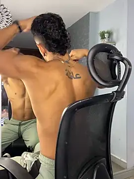 ARON TAYLER01 online show from March 2025 12:45:02 PM