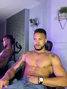 ARON TAYLER01 online show from September 2025 10:38:02 AM