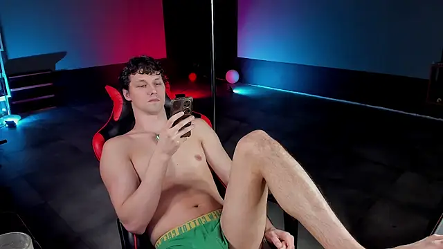 Snapshot of dirty-boss chatting on April 2026 05:45:02 PM dirty-boss online show from April 2026 05:45:02 PM